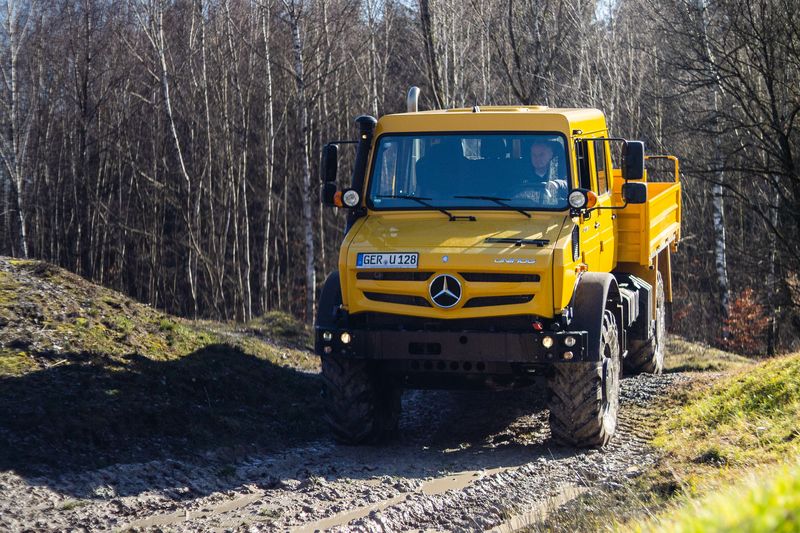 Unimog U5023